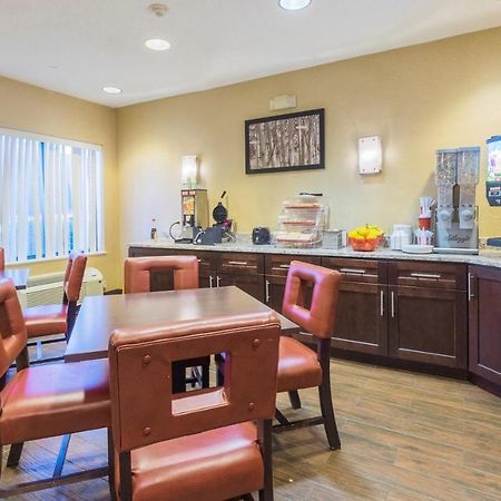 Red Roof Inn & Suites Dover Downtown מראה חיצוני תמונה