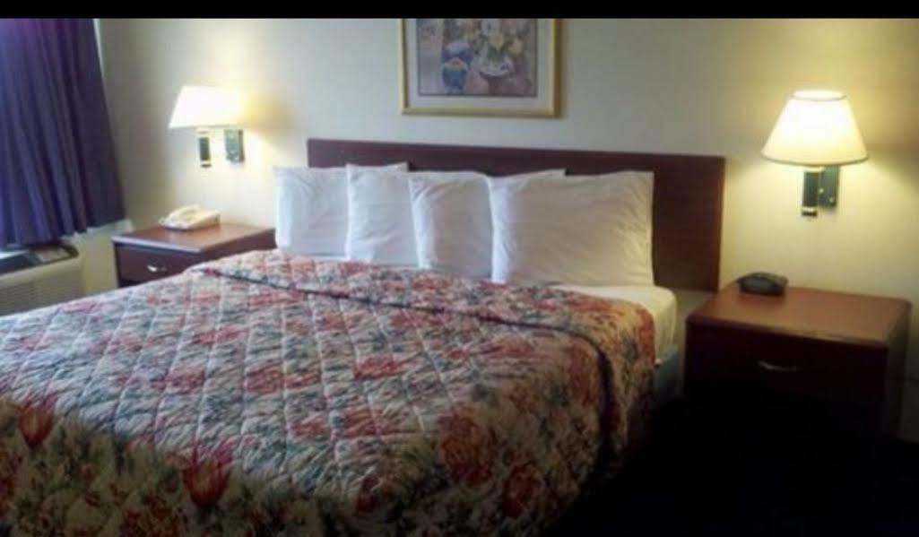 Red Roof Inn & Suites Dover Downtown חדר תמונה